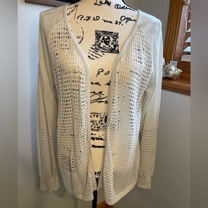 Maurice’s Womens size large light gray cardigan. NWT💖